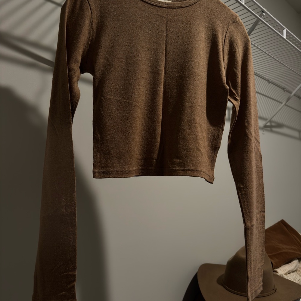OZMA Brown Long-Sleeve Cropped Knit Top